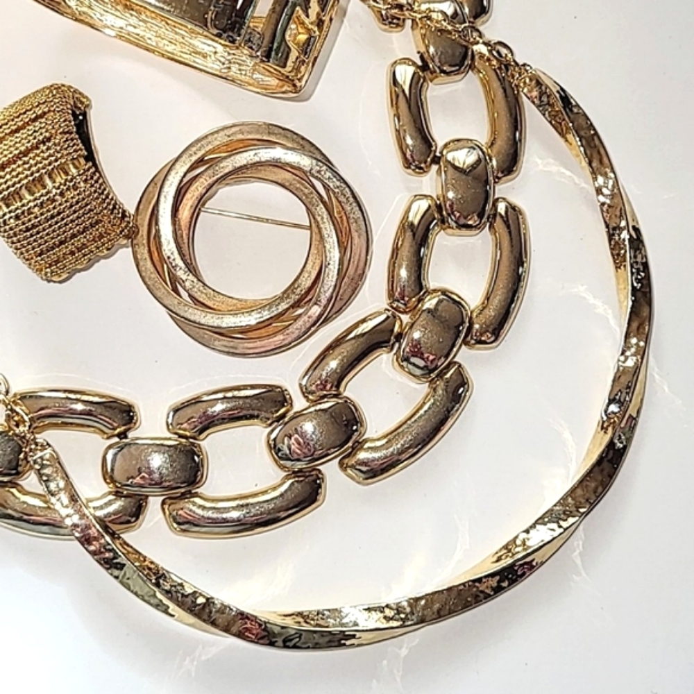 BOLD GOLD BLING NECKLACES, BRACELET JEWELRY LOT - FIVE ITEMS - Picture 2 of 10
